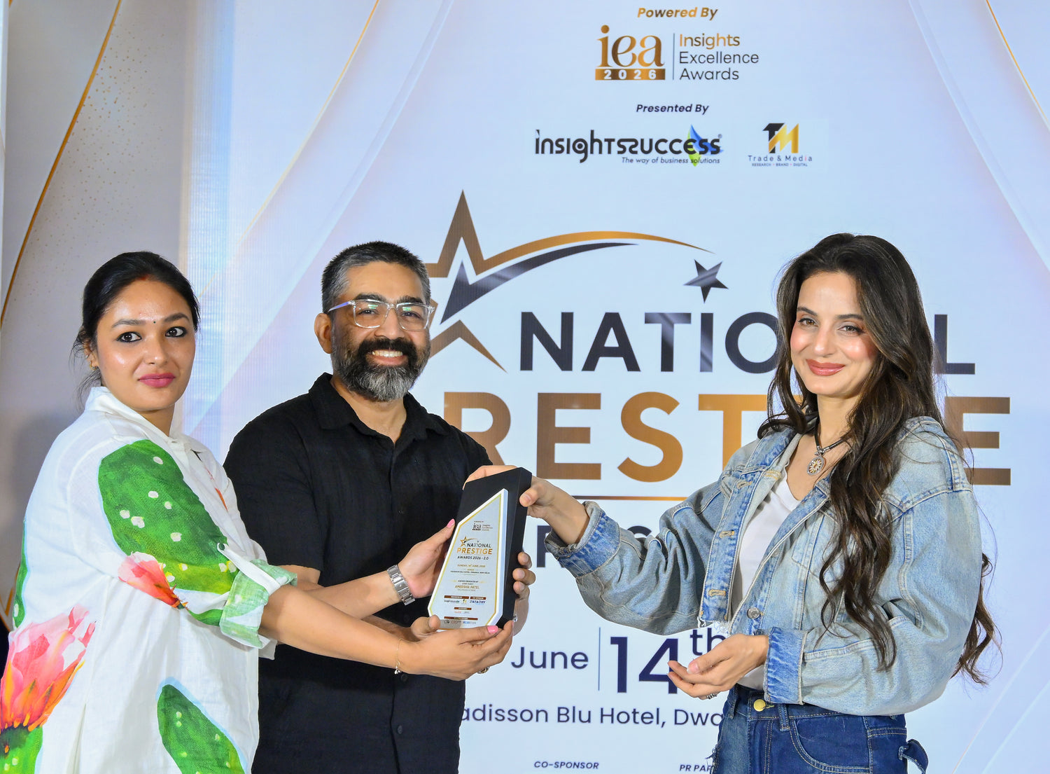 Avry1 pretty award